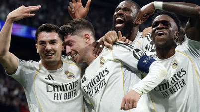 Valverde một tay nhấn chìm Man City, Real Madrid bay bổng tại Bernabeu