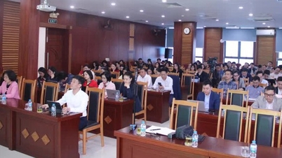 Sensibilisierung der Beamten in Hanoi für Innovation und geistiges Eigentum.