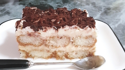 Cara membuat tiramisu dari yogurt dan biskuit tanpa oven.