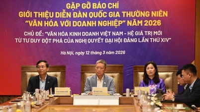 Het forum "Cultuur en Bedrijf" draagt ​​bij aan de concretisering van Resolutie 80-NQ/TƯ over de ontwikkeling van de Vietnamese cultuur.