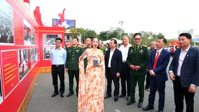 ពិធីបើកពិព័រណ៍រូបថត និងឯកសារ «រដ្ឋសភាវៀតណាម និងក្រុមប្រឹក្សាប្រជាជនទីក្រុងហៃផុង តាមរយៈការបោះឆ្នោត»