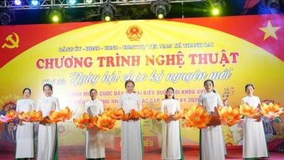 Thanh Oai kommune organiserte et kunstprogram for å feire valgdagen.