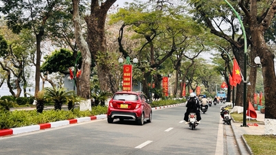 Weather forecast for March 13th: Northern Vietnam will have sunny days and scattered rain at night.
