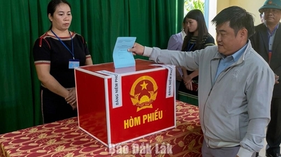 Proaktív reagálás a Dak Phoi községben a választási próbák során felmerülő helyzetekre.