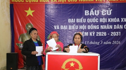 Alegătorii din satele Phong, Pha Lom și Huoi Son au participat cu entuziasm la votul anticipat.