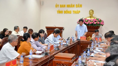 O presidente do Comitê Popular da província de Dong Thap recebe cidadãos para tratar de assuntos relacionados ao Parque Industrial de Long Giang.