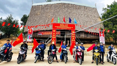 'Pembesar suara belia' membawa maklumat pilihan raya kepada penduduk di kawasan pergunungan.