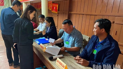 Komune Ea Trang menjalankan raptai prosedur pilihan raya.