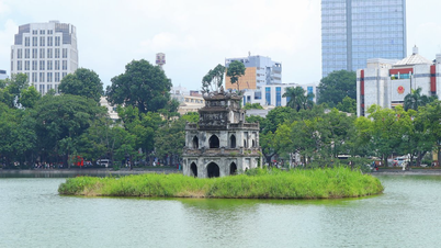 Hanoi planerar att renovera Sköldpaddstornet och Grand Opera House.