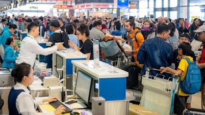 Téměř 5 000 dalších cestujících letících z Vietnamu přes Blízký východ mělo zrušené lety.