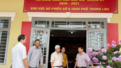 The Dong Nai CDC is monitoring disease prevention and control efforts at polling stations.