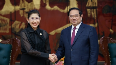 The Prime Minister requested Thailand to ensure the supply of fuel for Vietnamese airlines.