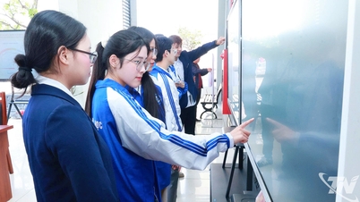 Étudiants de Thai Nguyen : Fiers d'être de jeunes électeurs.