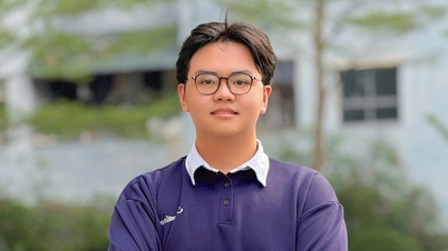 Seorang mahasiswa laki-laki dari Universitas Politeknik menjadi peraih nilai tertinggi dalam lima ujian.