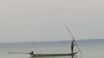 Imej luar biasa tetapi popular di Tasik Dau Tieng