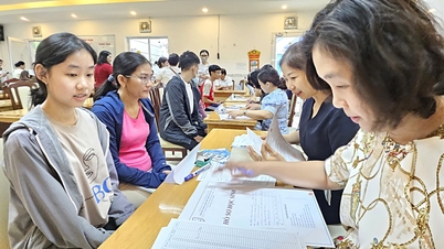 ホーチミン市の小学校入学：生徒と保護者が知っておくべき多くの新しいポイント。
