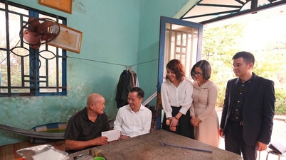 Rozgrzewające historie na tle zgiełku Ho Chi Minh City.