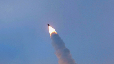Nord-Korea avfyrer en rekke ballistiske missiler som en del av en felles militærøvelse mellom USA og Sør-Korea.