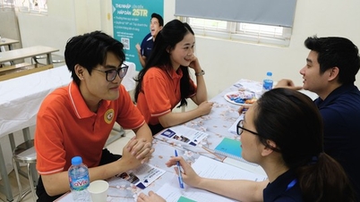 Connecting medical and pharmaceutical students with job opportunities and career guidance while they are still studying.