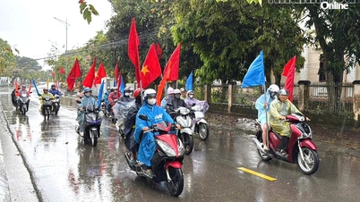 Khánh Vĩnh commune held a parade to promote the election of deputies to the 16th National Assembly and representatives to the People's Councils at all levels.