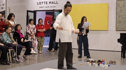 Der einzigartige Künstler Thai Tinh gibt eine Live-Malvorführung bei der Ausstellung „Frühlingsfarben“.