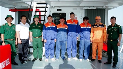 หน่วยรักษาชายแดนเกิ่นโถให้ความช่วยเหลือลูกเรือที่ประสบเหตุในช่องแคบดิงห์อัน