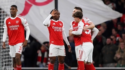16-year-old 'prodigy' helps Arsenal win a thrilling match against Everton.