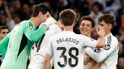 Real Madrid menang 4-0, semakin mendekati Barcelona.