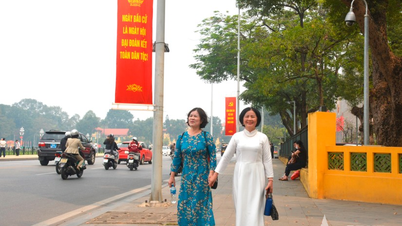 Hanoi welcomes the national festival.
