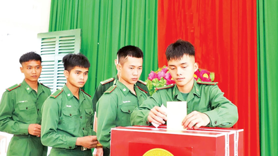 រួបរួមគ្នា និងចូលរួមចំណែកកិច្ចខិតខំប្រឹងប្រែង និងបញ្ញារបស់អ្នកចំពោះការអភិវឌ្ឍប្រទេសជាតិទាំងមូល។