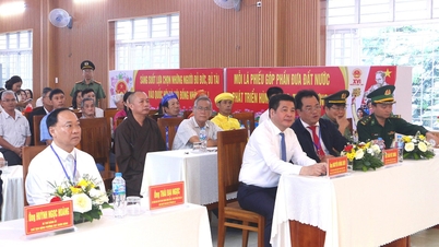 Live: Bijna 2,6 miljoen kiezers in Gia Lai "vieren" enthousiast het nationale feest.