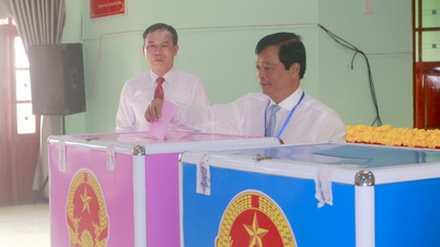 Nguyễn Tuốn Thanh, a Tartományi Népi Bizottság állandó alelnöke részt vett a 16. Nemzetgyűlés képviselőinek választásának megnyitó ünnepségén, valamint a Népi Tanácsok képviselőinek választásán minden szinten.