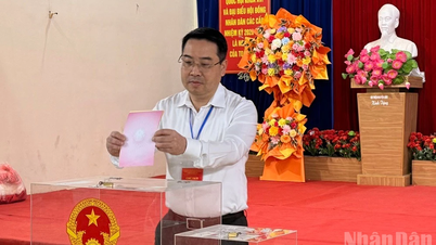 Lao Cai: Vallokalerna välkomnar väljare.