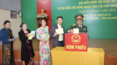 Lai Chau: Sehingga 9:00 pagi, jumlah keluar mengundi mencecah 45%, dengan 19 pusat mengundi mencapai 100% jumlah keluar mengundi.