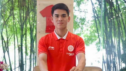 Khuat Van Khang és a Cong-Viettel játékosai alig várják, hogy szavazhassanak.