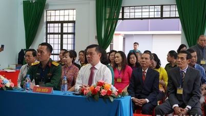 លោក ដូ ហ៊ូវ ហ៊ុយ អនុលេខាគណៈកម្មាធិការបក្សខេត្ត បានចូលរួមពិធីបើក និងបោះឆ្នោតនៅការិយាល័យបោះឆ្នោតលេខ ៤៨ សង្កាត់ ប៊ុយន ម៉ា ធឿត។