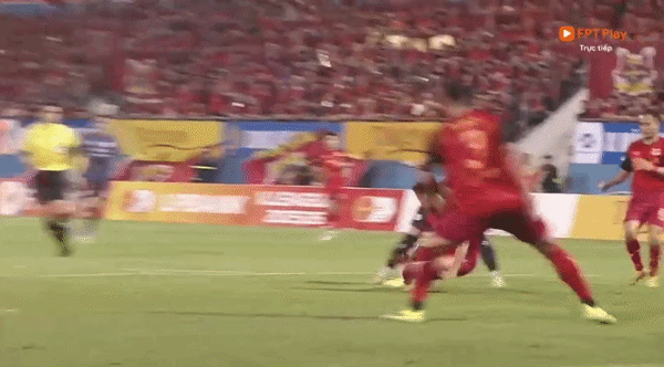 RESUMEN: La policía de Hanoi derrota a Ninh Binh y aspira al trofeo del campeonato de la V.League.
