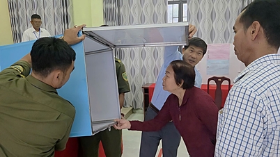 Lebih dari 4.500 pemilih di komune Tay Khanh Vinh berpartisipasi dalam pemilihan tersebut.