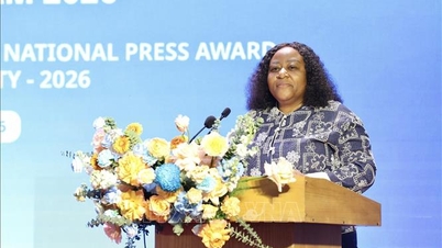 ১৬তম জাতীয় পরিষদে নারীদের উচ্চ শতাংশ প্রতিদ্বন্দ্বিতা করা একটি অত্যন্ত ইতিবাচক লক্ষণ।