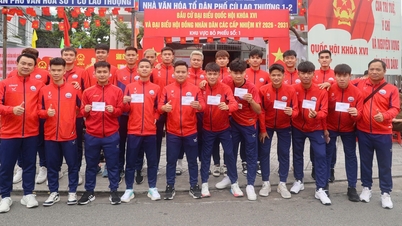 Sinh viên, phóng viên và trọng tài VCK TNSV THACO Cup 2026 tham gia bầu cử
