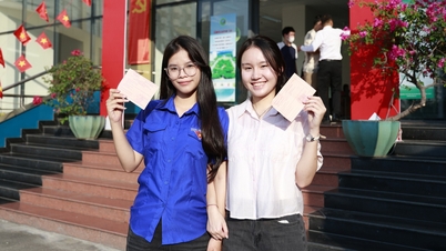 22.000 de studenți din căminele Universității Naționale Vietnam din Ho Chi Minh City s-au prezentat la urne, mulți dintre ei votând pentru prima dată.