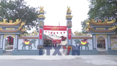 Pekerja di Ninh Binh menyertai Festival Besar.