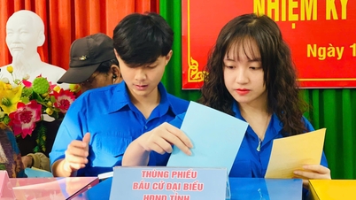 Gia Lai: Om 15.00 uur op 15 maart bedroeg de opkomst 92,76%.