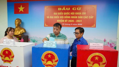 Ho Chi Minh-staden: Flera orter har nått 100 % valdeltagande.