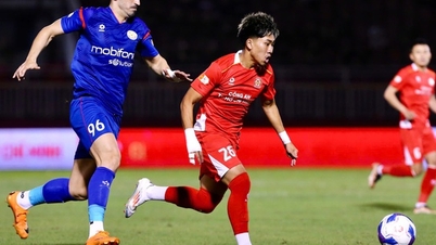VAR membatalkan gol PVF-CAND, Khoa Ngo tampil gemilang untuk membantu Kepolisian Kota Ho Chi Minh menang 1-0.
