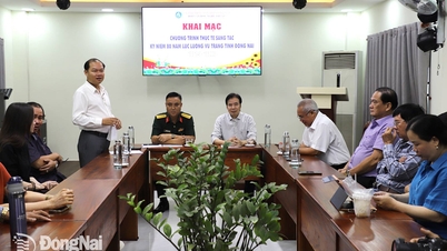 Majlis perasmian program penulisan kreatif sempena ulang tahun ke-80 angkatan tentera wilayah Dong Nai.