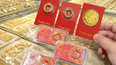 Domestic gold prices are hovering near the 183 million VND/ounce mark.