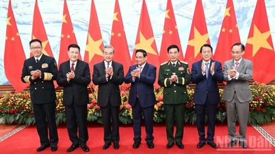 ベトナムと中国は政治的信頼を強化し、戦略的関係を深め、実質的な協力関係を促進する。