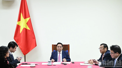 [Φωτογραφία] Ο πρωθυπουργός Pham Minh Chinh έχει τηλεφωνική επικοινωνία με τον Πρόεδρο της Αγκόλας João Manuel Gonçalves Lourenço