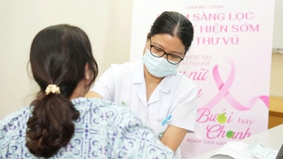 O câncer de mama tende a afetar pessoas mais jovens, e os médicos recomendam a detecção precoce.